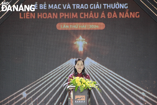 Chairwoman of the Viet Nam Association of Film Promotion and Development Ngo Phuong Lan speaking at the event