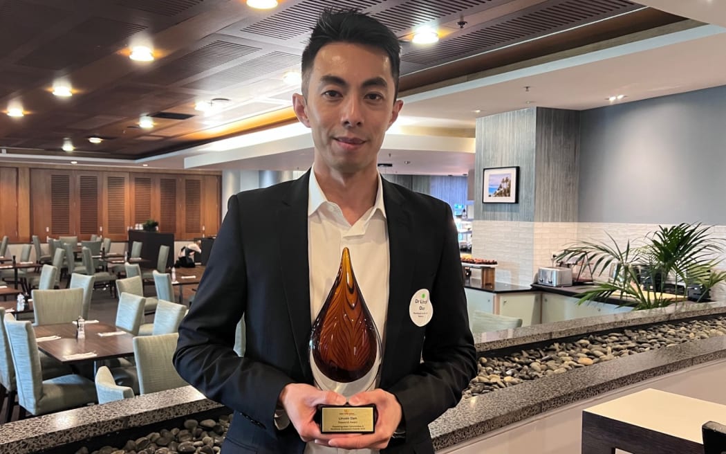 Dr Lincoln Dam received an award at the inaugural Flourishing Asian Communities and Workforce Symposium hosted by the Asian Family Services in Auckland on Friday, 13 March, 2026.