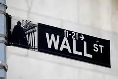 The S&P 500 climbed 0.65 per cent to end Thursday’s session at 7,798.99 points, exceeding its record high close last Friday.