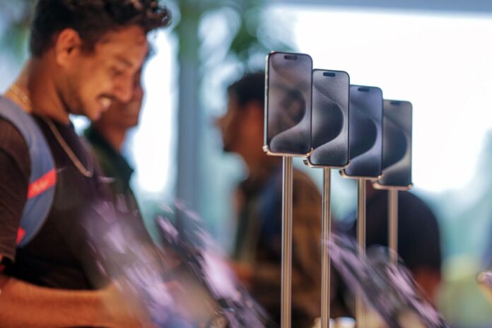 Apple’s India Sales Surge 33% to Record as China Shift Persists