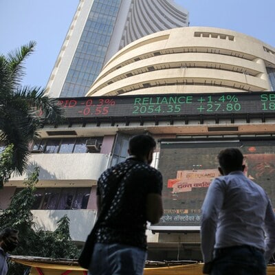 Stock Market LIVE Updates: GIFT Nifty signals weak open for India, tracking muted global markets | News on Markets