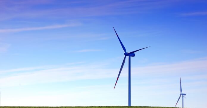 Global clean energy tech market to hit $2t by 2035