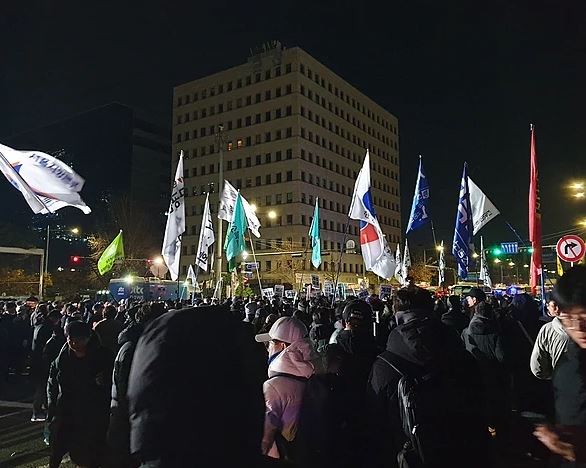 Korean Americans react to martial law declaration – AsAmNews