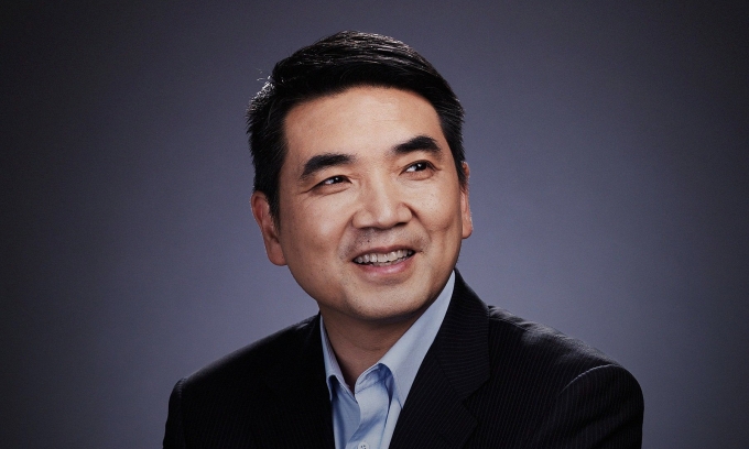 Zoom billionaire CEO Eric Yuan says there’s no work-life balance, but ‘family first’