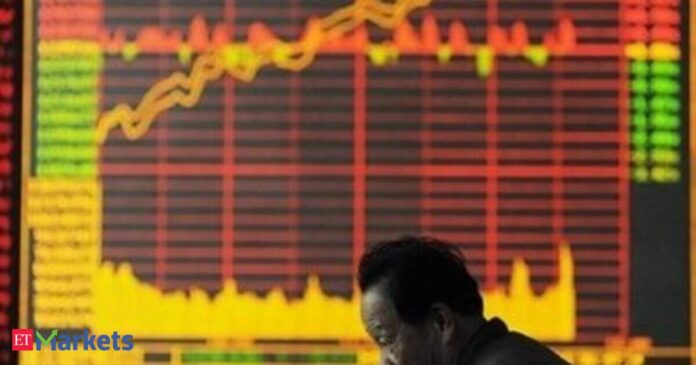 Global Market Today: Asian stocks, bonds gain as oil extends decline